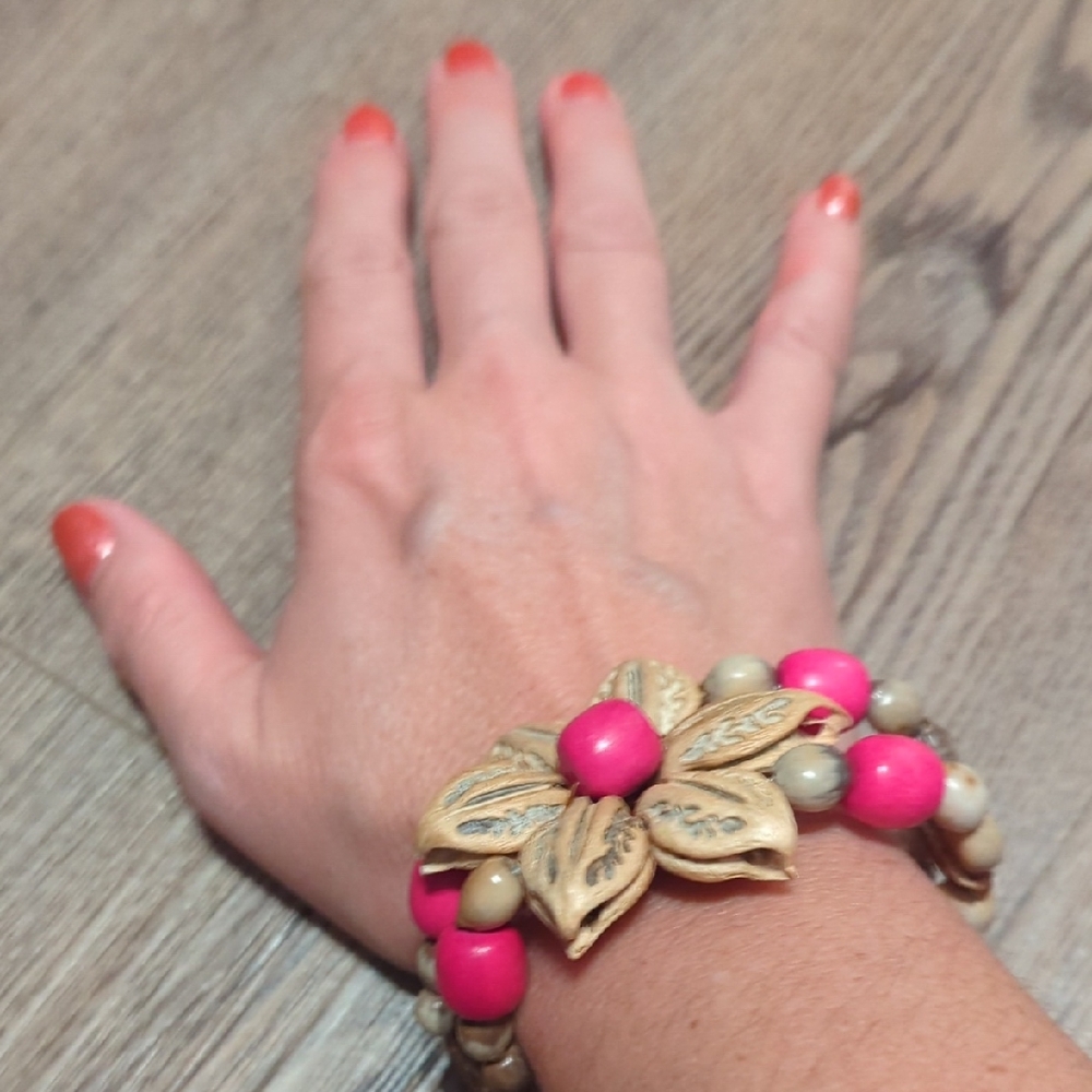 Pink and Gold Floral Beaded Bracelet